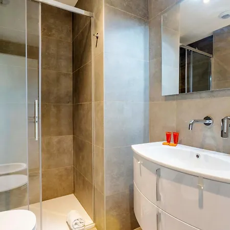 Luvi - Occhialini 4 * Mailand